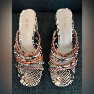 Aldo heeled sandal size 6.5
